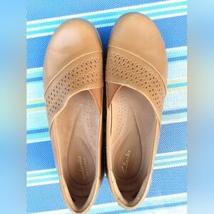 Clarks Certina Edge Tan Leather Slip Ons Office School Shoes Size 7 Artisan